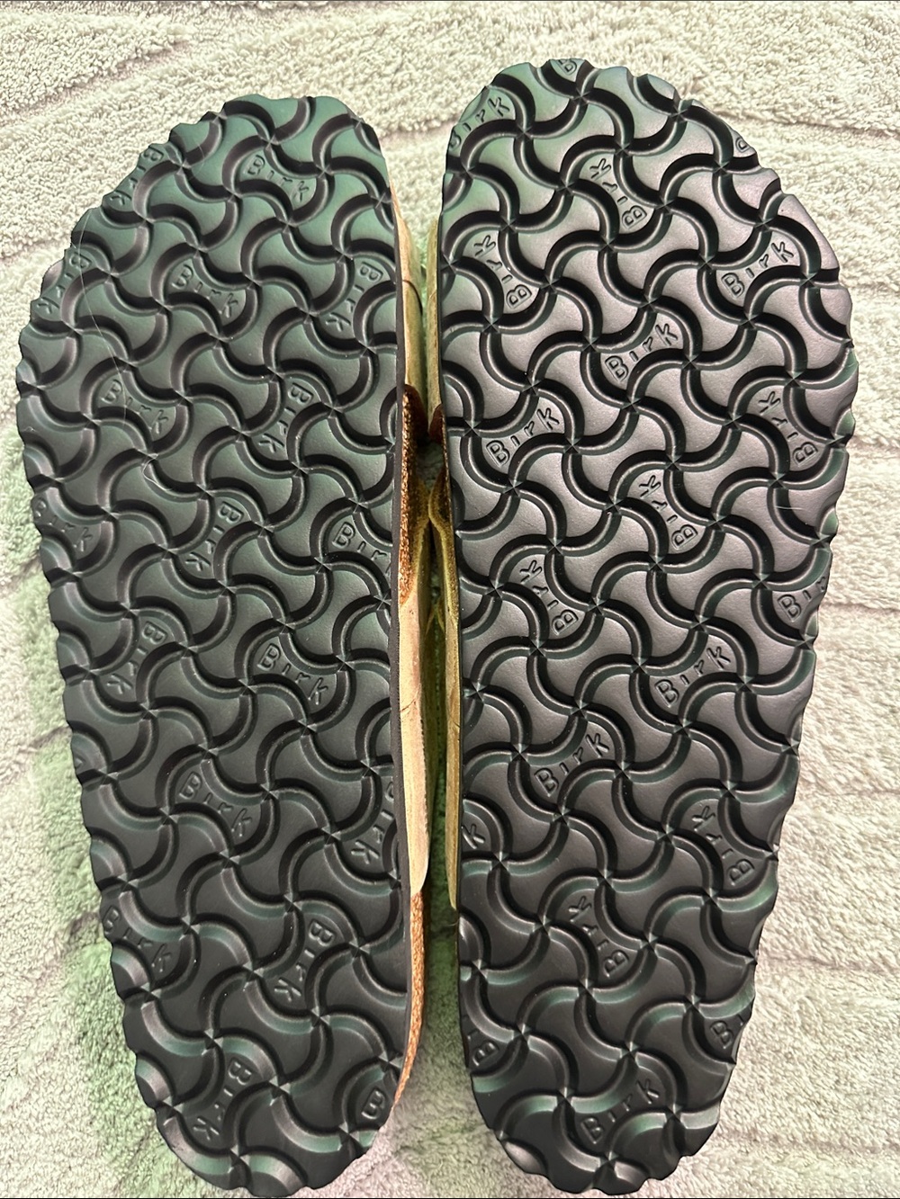 NEW- Men’s Birkenstock Brown Leather Crisscross Slide Sandals - Picture 4 of 7